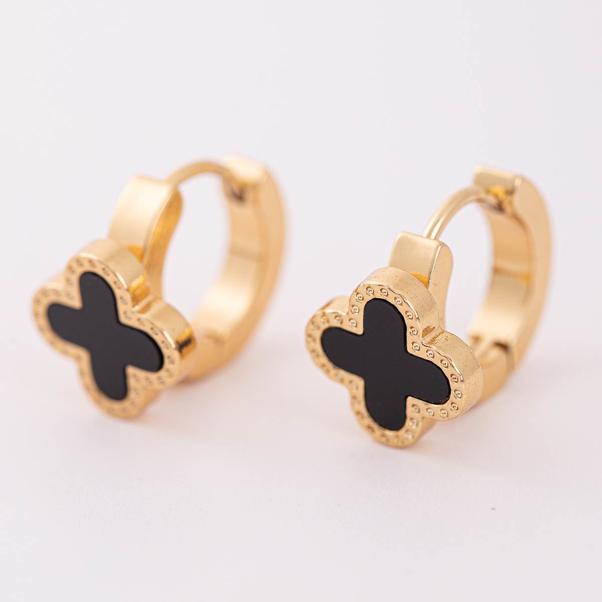 gold four clover earrings